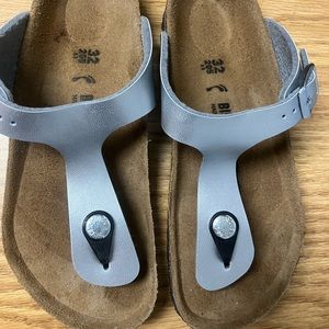 Birkenstock Gizeh kids size 32
